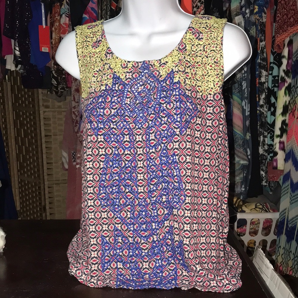Skies are Blue tank top size M